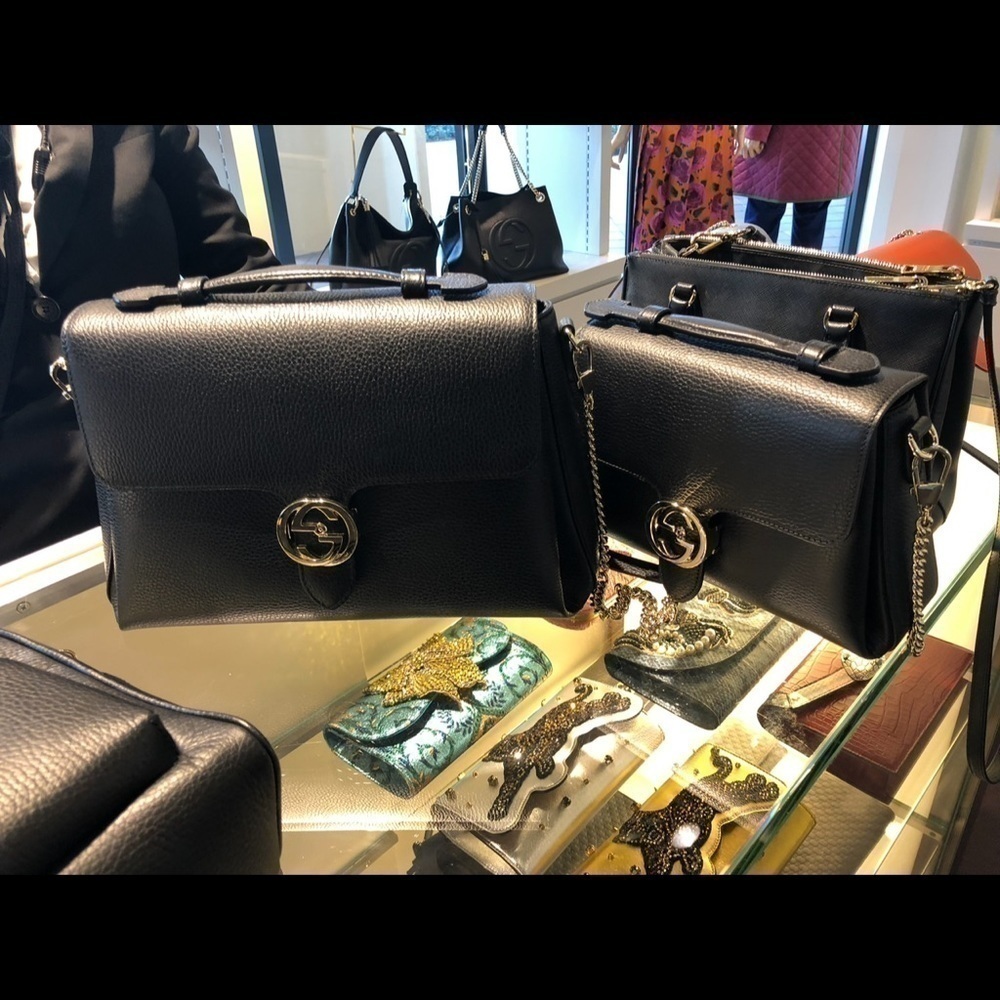 Authentic Gucci Black Calfskin Leather GG Interlocking Crossbody Bag Purse - Picture 5 of 17